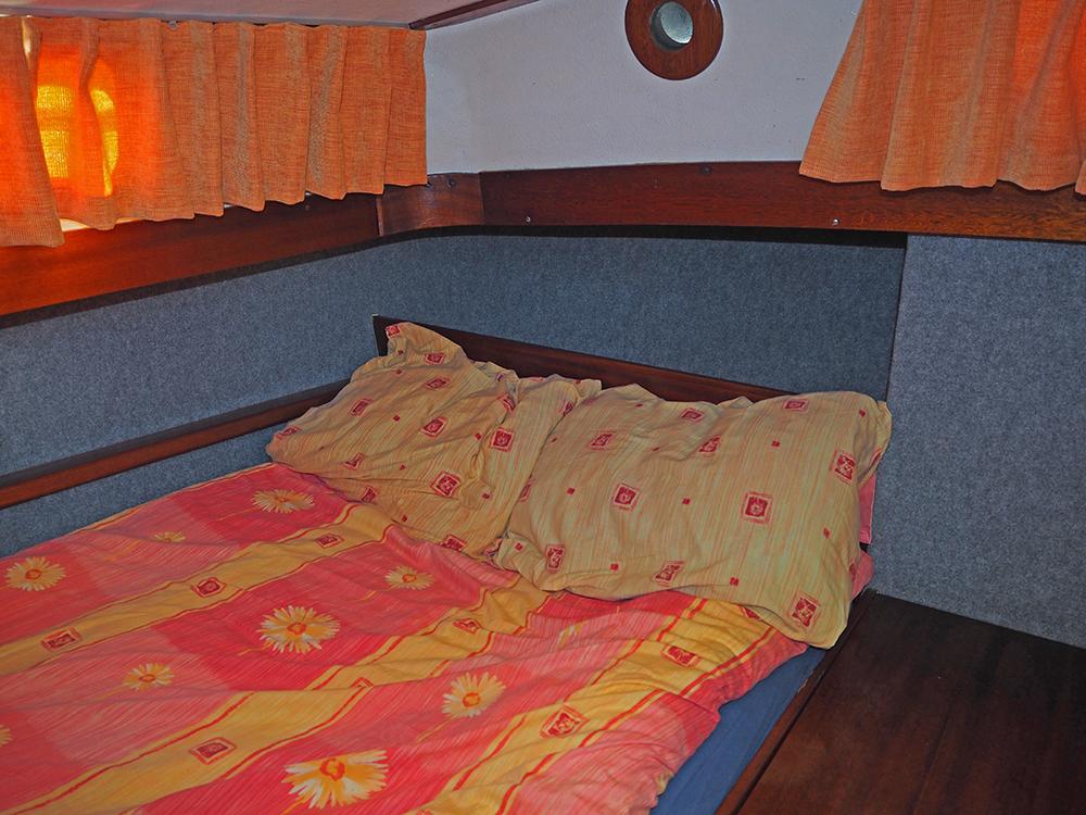 Aft cabin, Accommodation